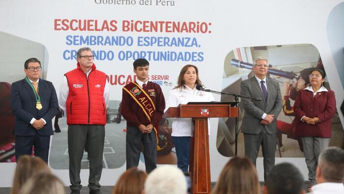 Gobierno entrega sexta Escuela Bicentenario para más de 2000 estudiantes en Chorrillos